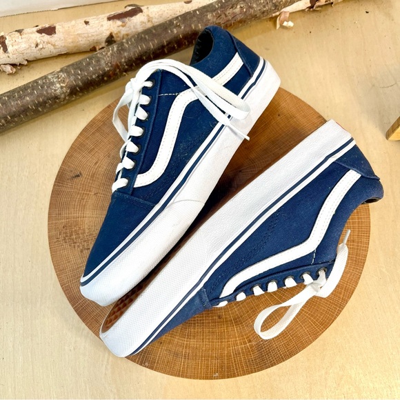 Vans Old Skool Classic Navy & White Low-Top Canvas Sneakers 7.5 Men / 9 Women - Picture 4 of 15